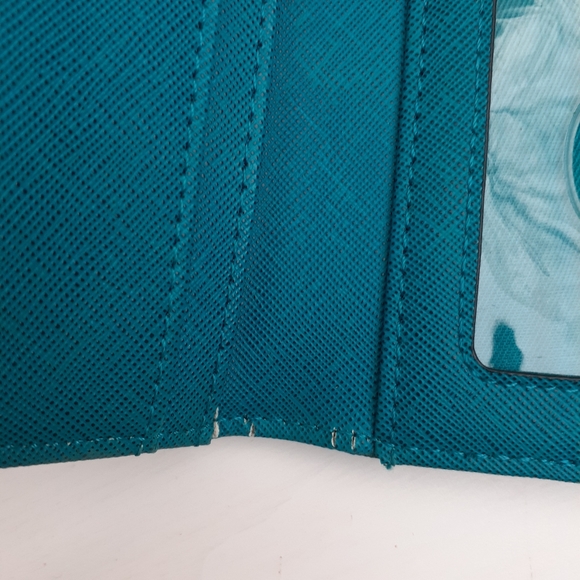 Guess Turquoise Wallet - Picture 5 of 8